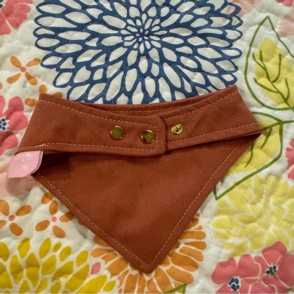 New sun dog bandana snap on 13 in
